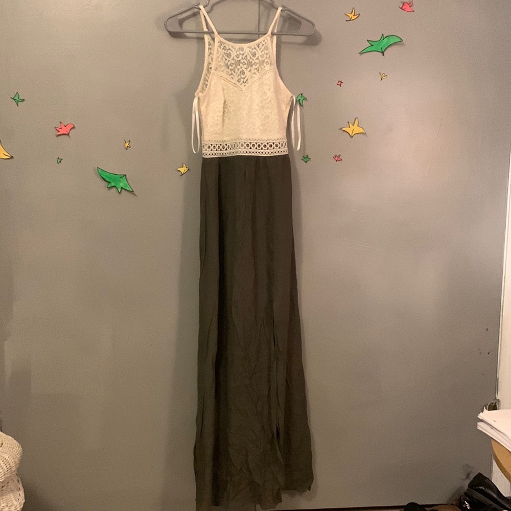 IZ Byer green dress